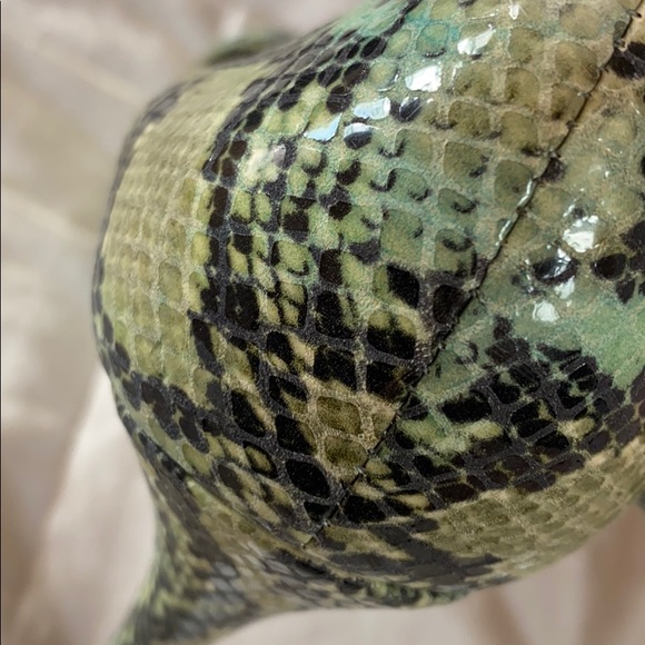 Gorgeous! Ann Taylor Snake Skin Pumps/Heels EUC in Turquoise/Aqua - Picture 4 of 7